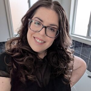 Meet your Posher, Ana